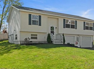 19 Unity St, Rochester, NH 03868