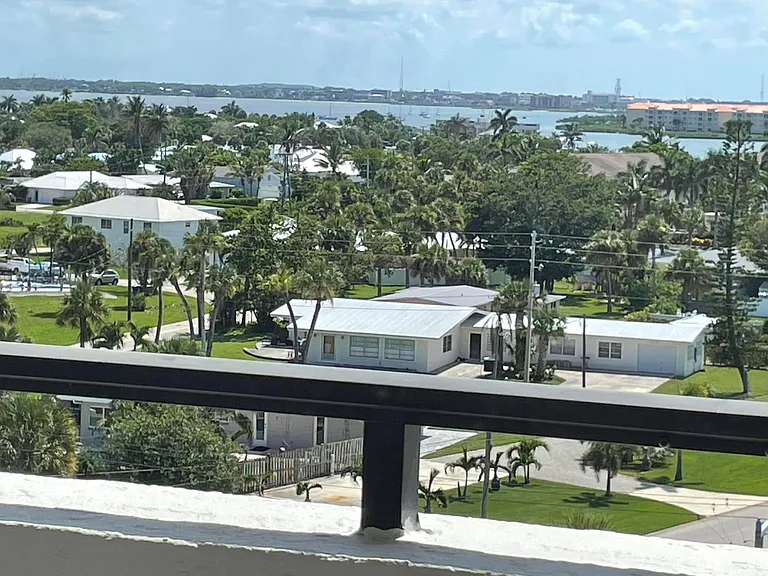 355 S Ocean Dr #807 — Photo 4