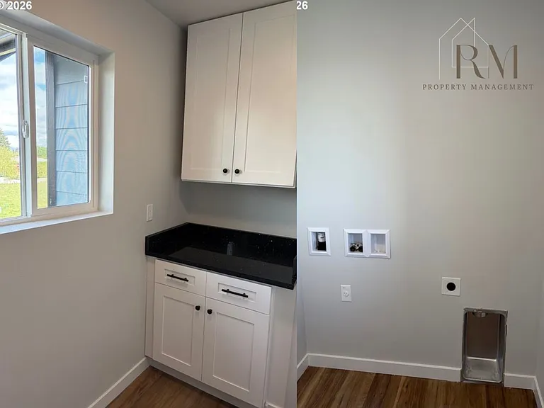 1542 Barn St #A — Photo 10