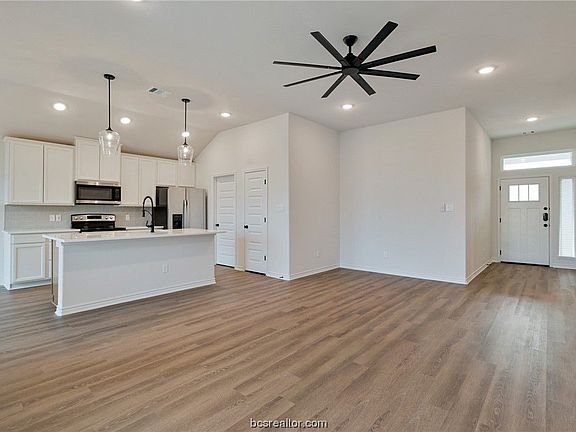 2nd image of 3109 Brady Ct