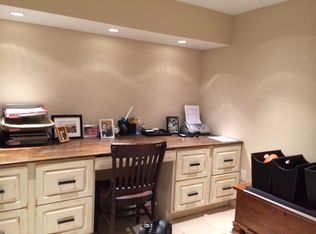 18 Buttonball Ln, Madison, CT 06443