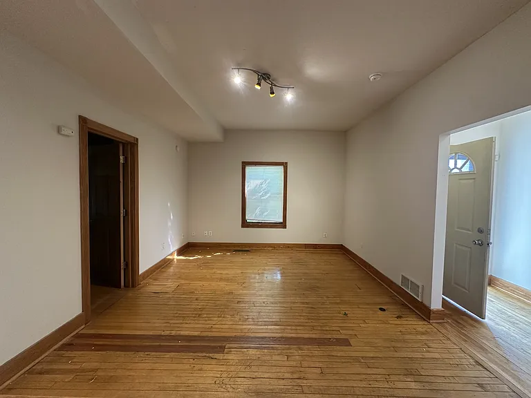 2916 Grand Ave S #1 — Photo 11