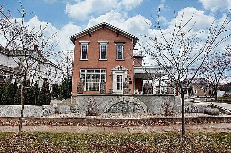1st image of 302 Washington Ave
