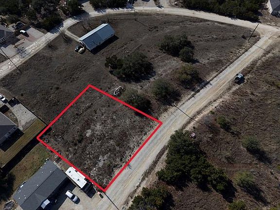 3rd image of 160 Crestview Ln