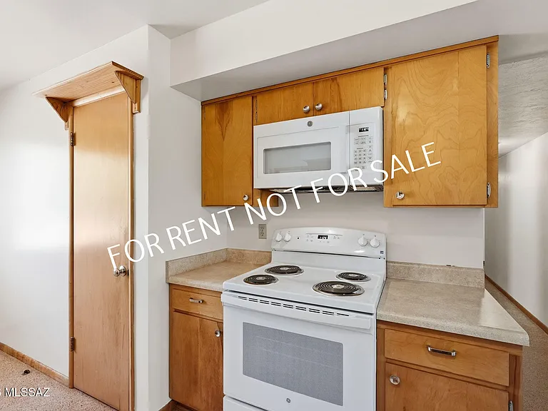 4565 E Quivira Dr — Photo 11
