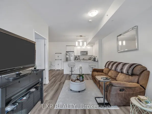 108 Garment St #201, Kitchener, ON N2G 0E2