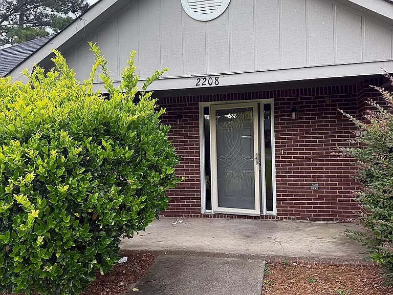 2208 Altman Way — Photo 14