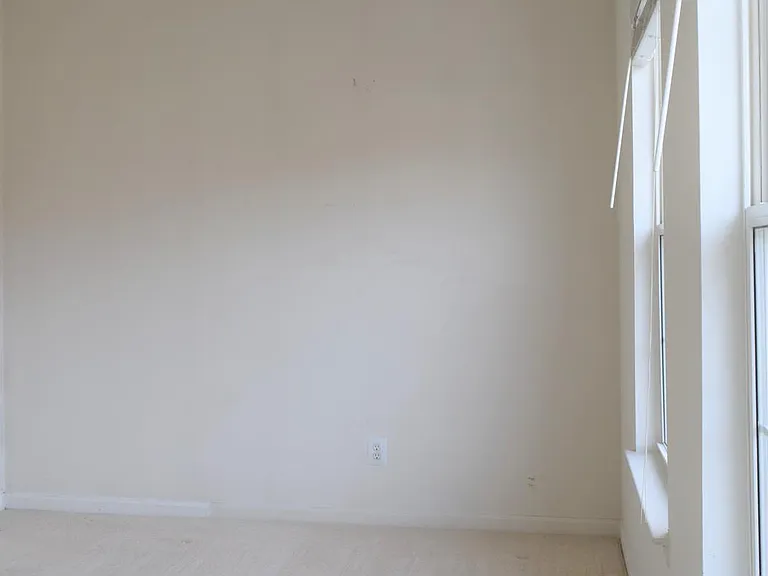 8933 Royal Astor Way — Photo 33