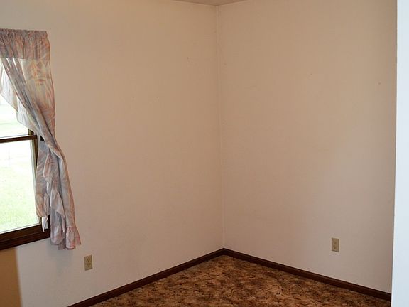 4th image of 517 S Wheatland Dr