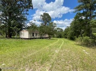 17062 Barnard Ln, Hilliard, FL 32046