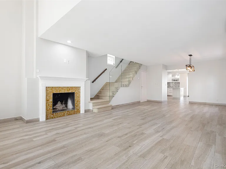 191 Beach 140th St — Photo 17