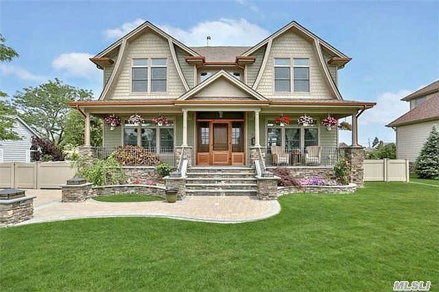 1st image of 237 Eaton Ln