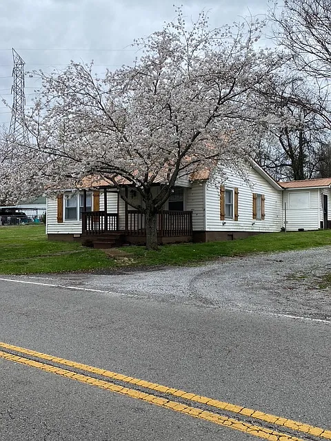 618 Bradyville Pike