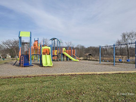 2nd image of 1254 Tara Dr