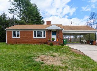 669 Sand Hill Rd, Asheville, NC 28806