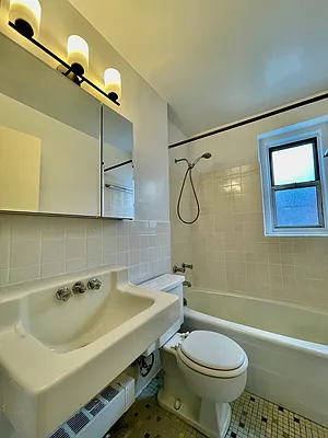 Rented by R New York | media 38