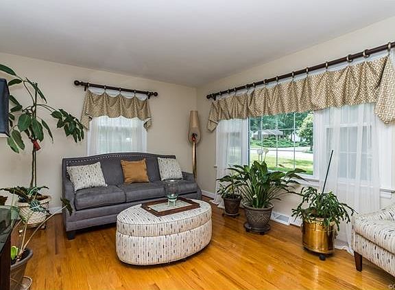 4th image of 9256 W Wenlock Dr
