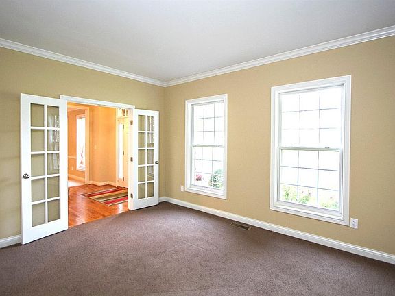 3rd image of 11930 Riveroaks Dr