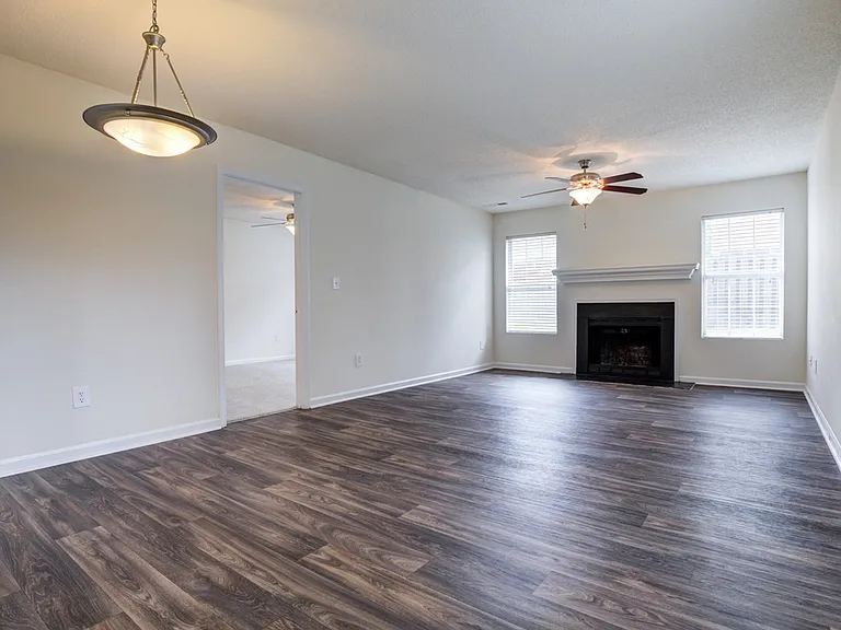 Ashmore Bridge Estates Apartment Homes — Photo 14