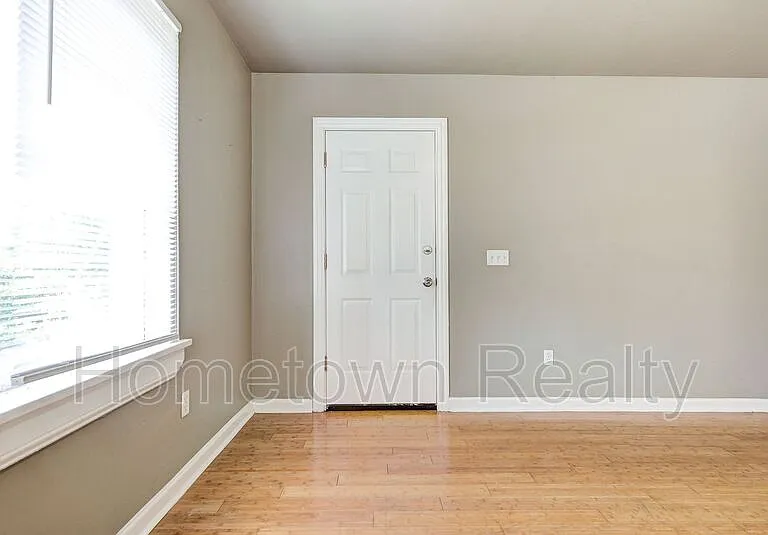 2229 NW 12th St #2229.5 — Photo 3