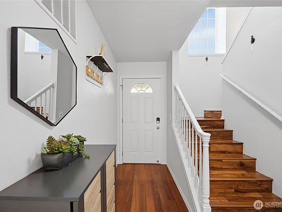 4th image of 860 2nd Avenue NW #860