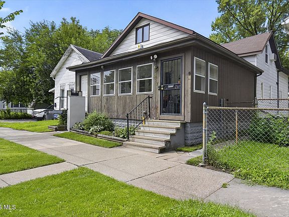 4th image of 817 Yates St