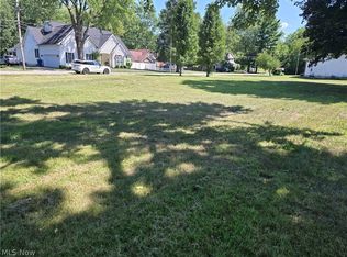 208 Erie St, Amherst, OH 44001