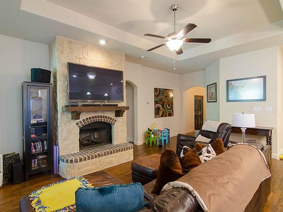 5th image of 6825 Wren Ln