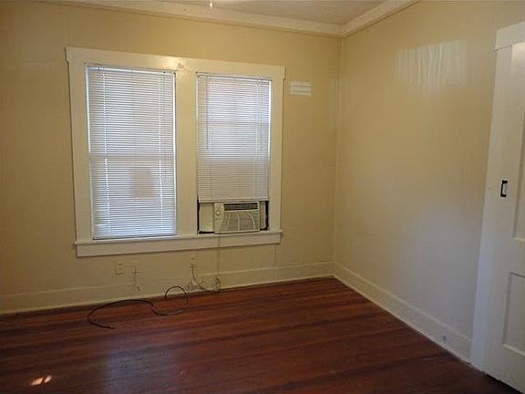 4th image of 2715 Hemphill Park