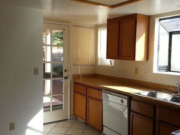 3rd image of 8240 Willeta Ave