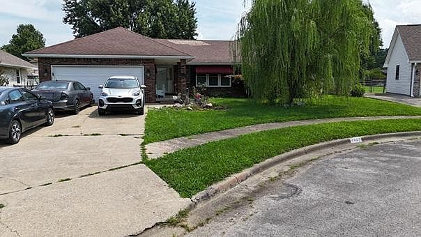 1st image of 2329 Brookwood Dr