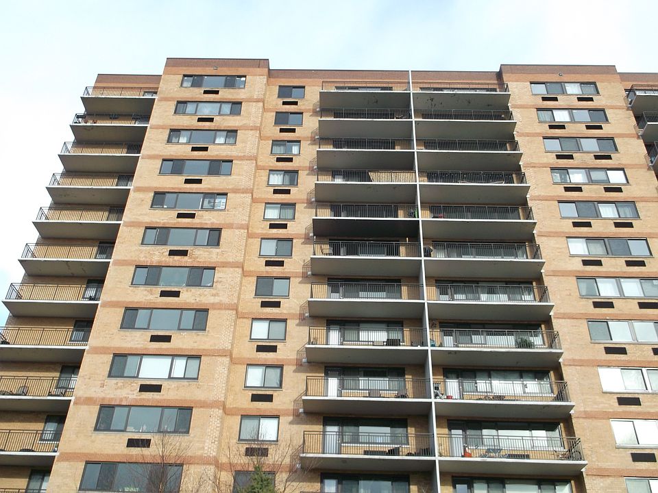 1st image of 60 Parkway Dr E APT 12B