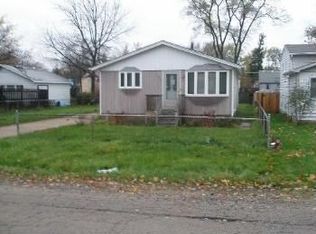 526 Heather Ter, Round Lake Beach, IL