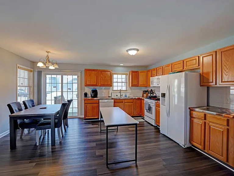 110 Fox Dale Rd — Photo 25