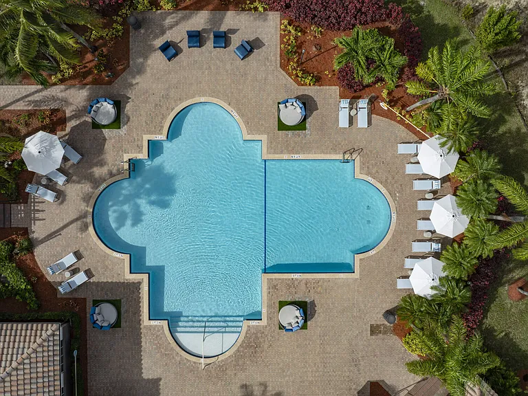 Doral West — Photo 8