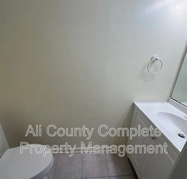 8550 Sturbridge Cir W — Photo 5