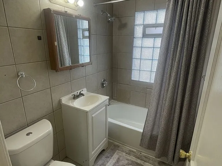 3822-3824 N 36th St. (Duplex) — Photo 5