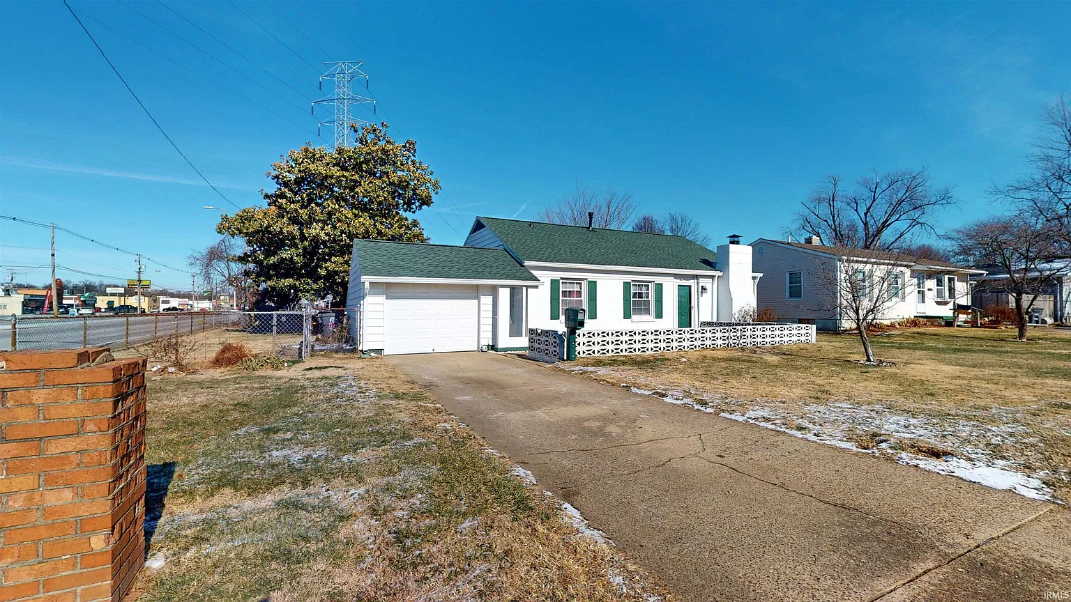 719 Lexington Rd photo 1