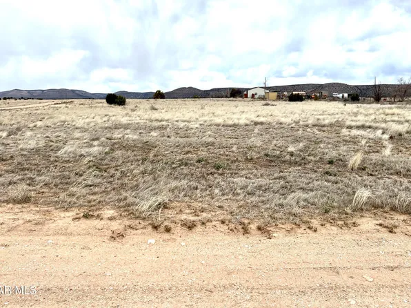 25725 N Patricia Rd, Paulden, AZ 86334