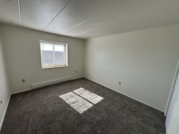 3rd image of 370 Newton Cir APT 607