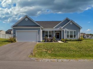 585 Calvert Cir, Bunker Hill, WV 25413