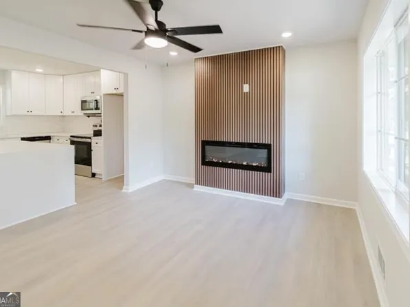 8317 Marlborough Dr, Jonesboro, GA 30238