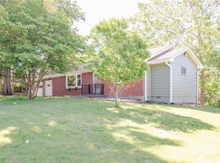 205 NW 55th Ter, Kansas City, MO 64118