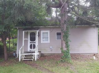 8224 Center St, Garrettsville, OH 44231