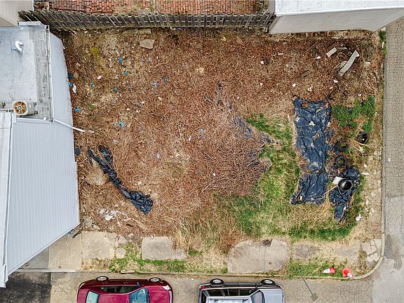 4th image of 3212 Downing St