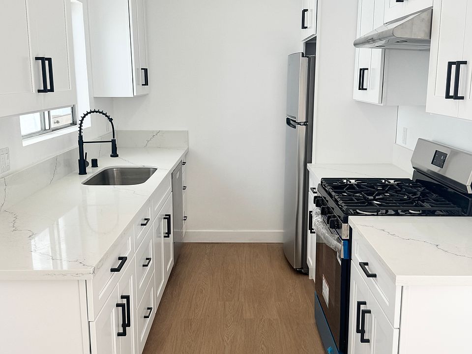 1st image of 1433 N Fuller Ave APT 8