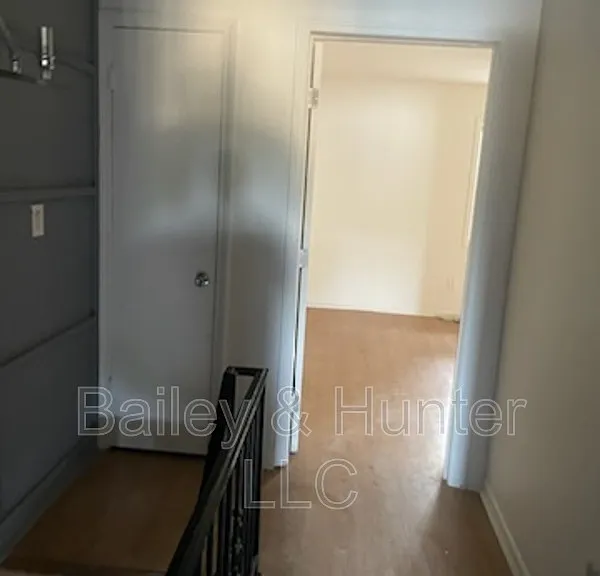 6012 Regent Mnr — Photo 8
