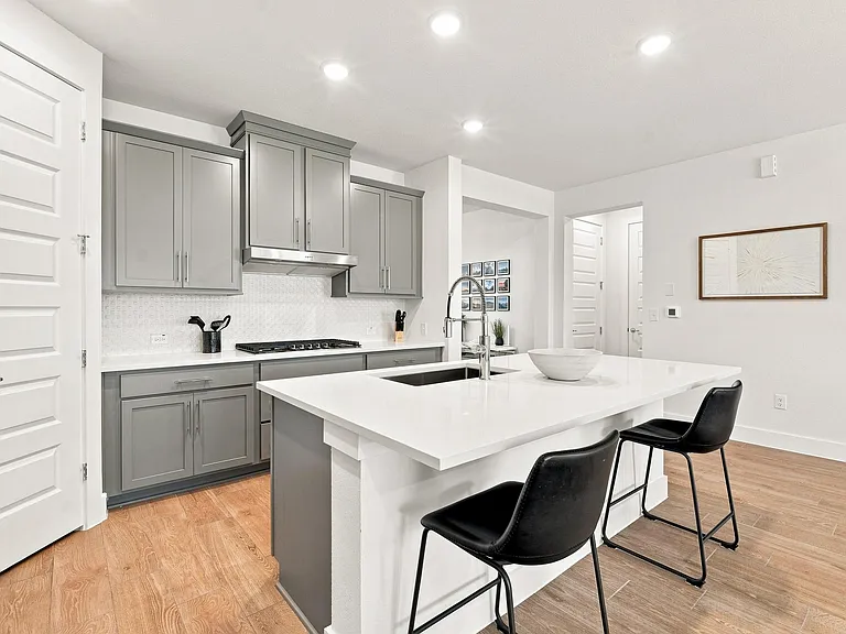 9608 Hamadryas Dr — Photo 10