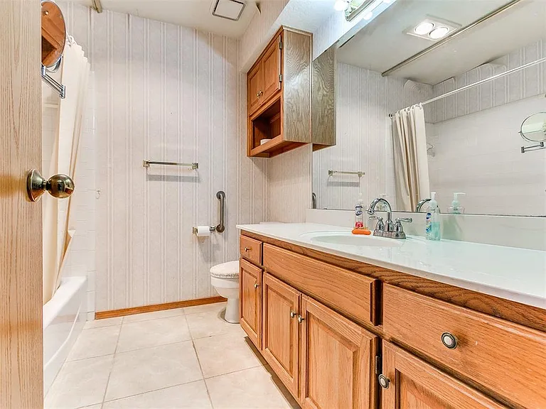 7317 Louisburg Dr — Photo 10
