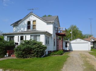 209 3rd St SW, Hampton, IA 50441